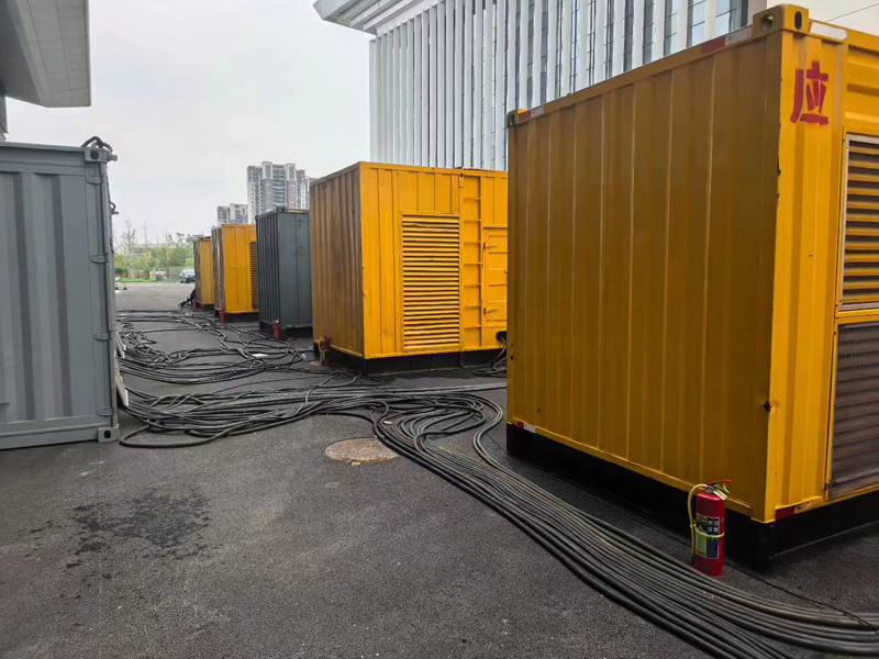 红河不同季节柴油发电机组保养有哪些注意事项?